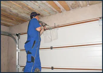 Garage Doors Store Repairs Burnsville, MN 612-430-6746 - cont-gdr-door-repair-08m